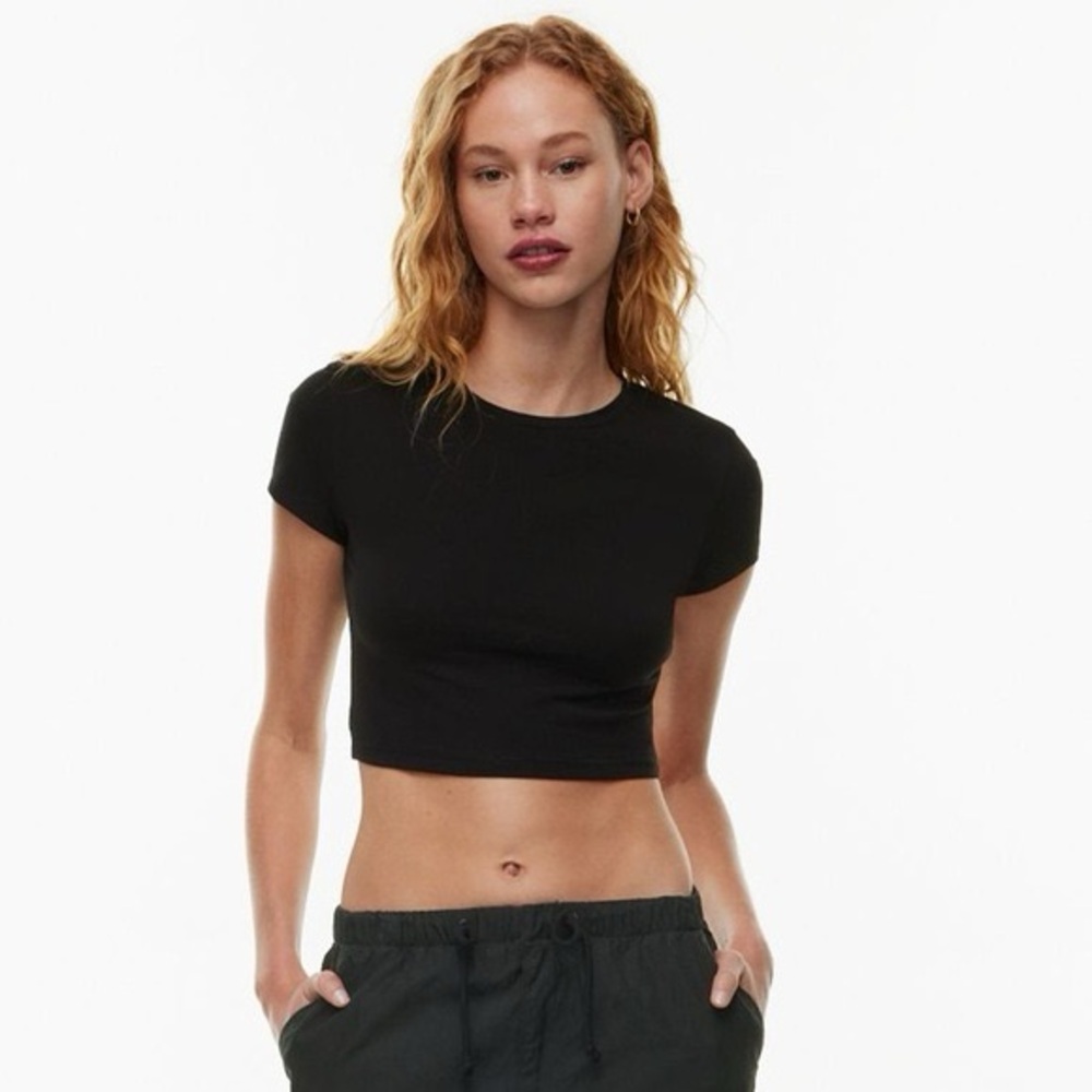 TNA Chill - Ortiz Cropped T-Shirt